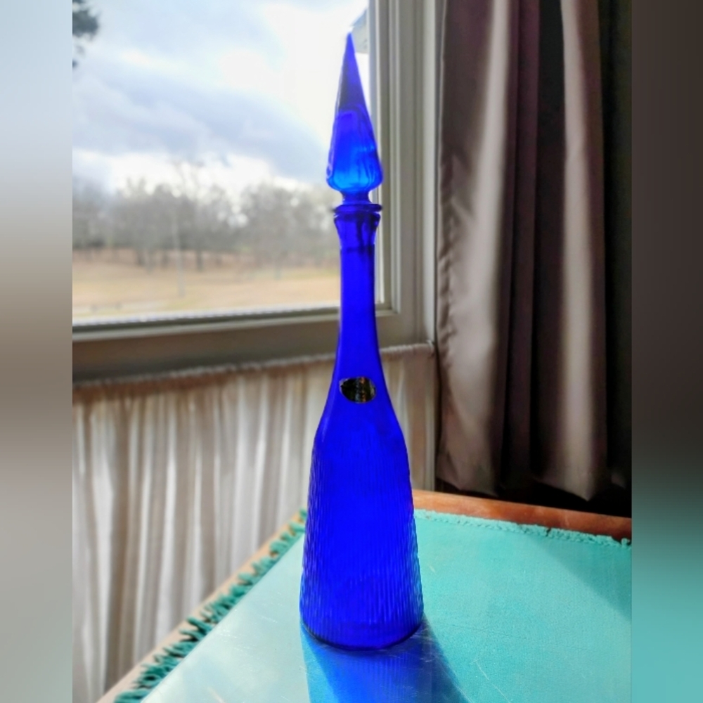 Vintage MCM Genuine Rossini Empoli Glass Decanter. Original Foil Label Attached.